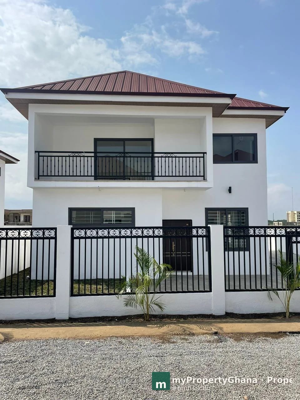 Modern 3 Bedroom Townhouses – Adenta, Accra
