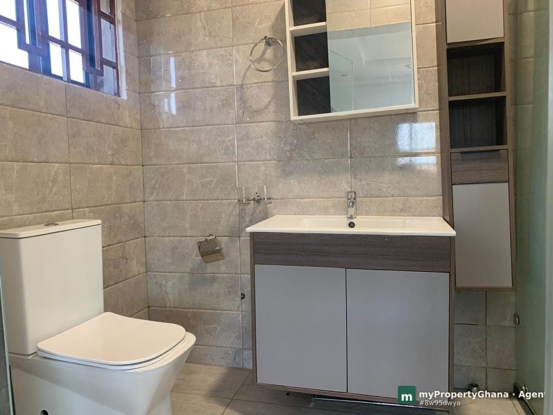 Executive 4-Bedroom House for Rent in Oyarifa