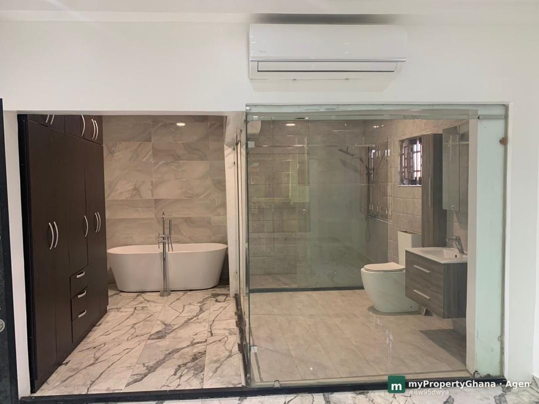 Executive 4-Bedroom House for Rent in Oyarifa