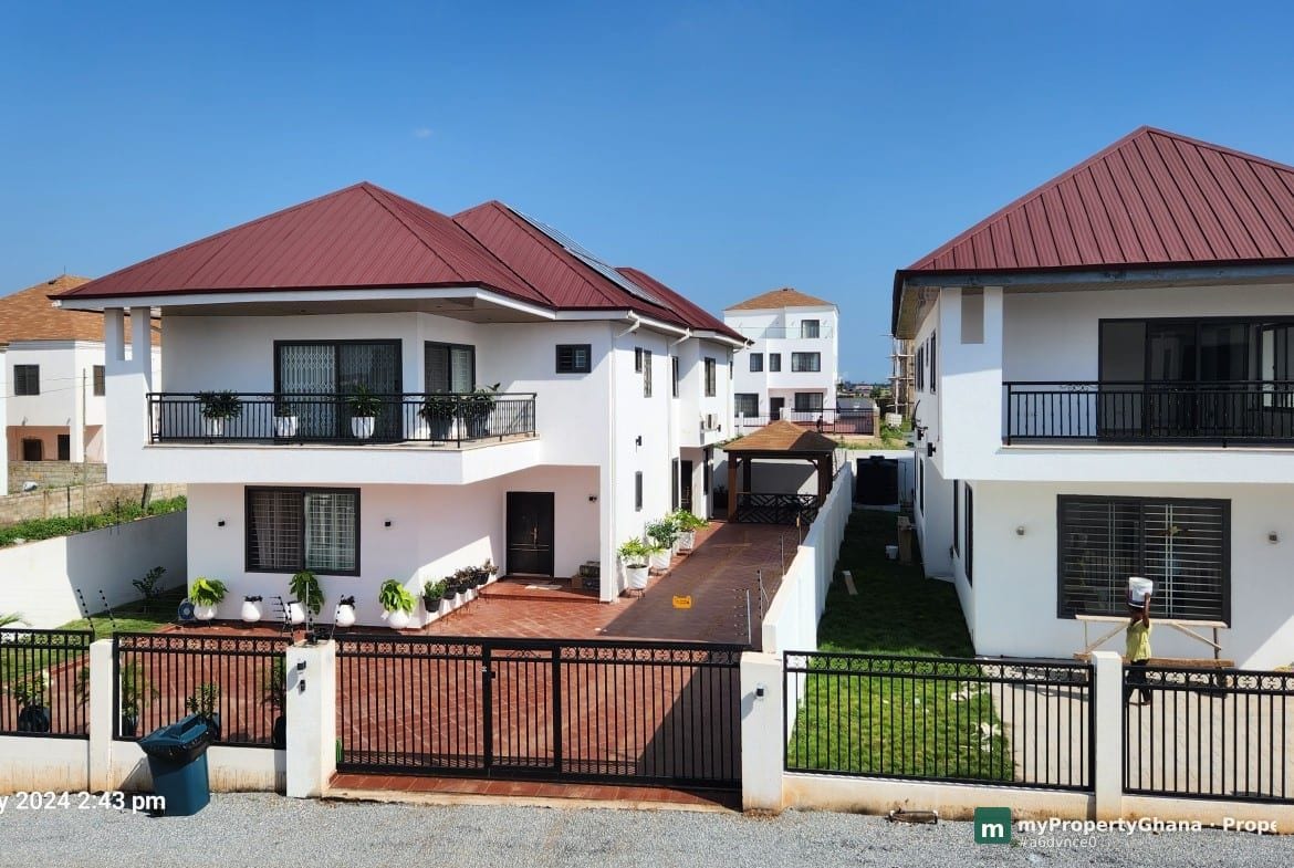 Magnificent 5 Bedroom Mansion – Adenta, Accra
