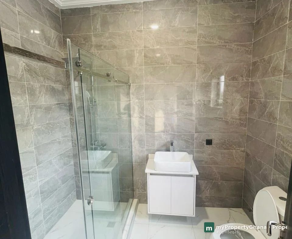 Luxury 4 Bedroom Mansion with Staff Quarters – Adenta, Accra