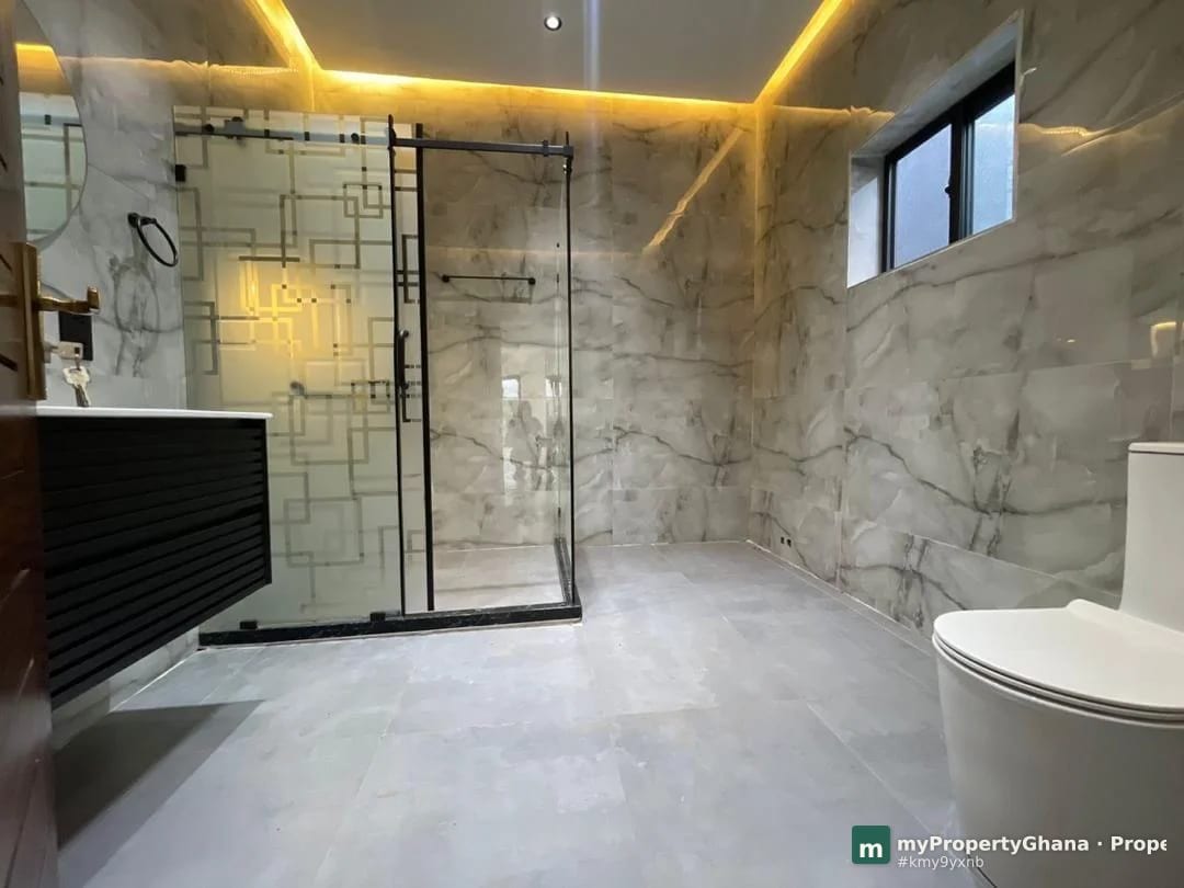 4-bed duplex with boys quarters in Ayimensah