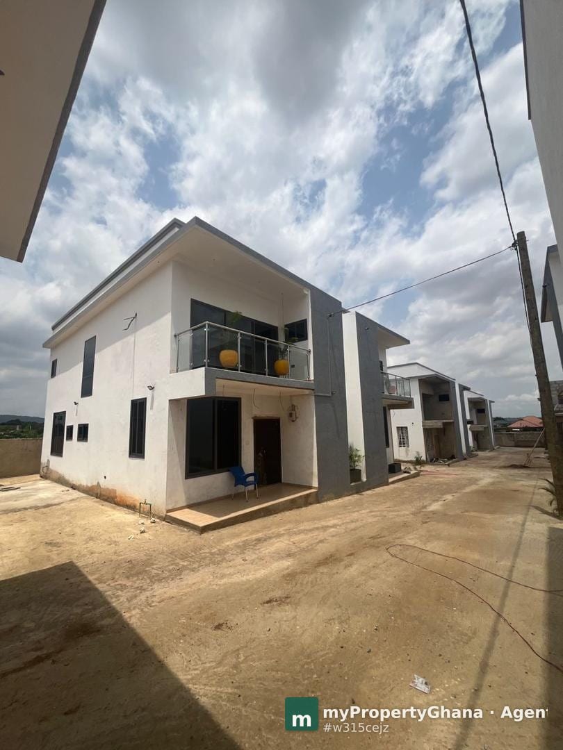 3-Bedroom Townhouses for Sale in Ayimensah