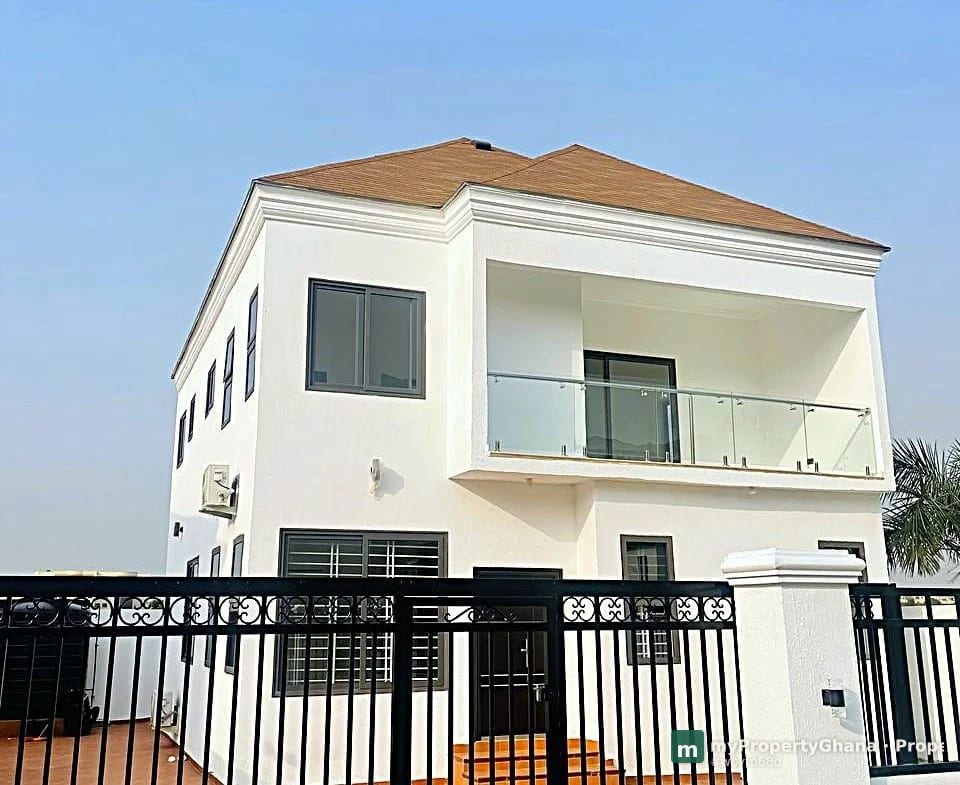 Spacious 3 Bedroom Home with Staff Quarters – Adenta, Accra